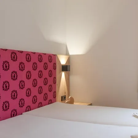 The Alps By In One 滨湖采尔